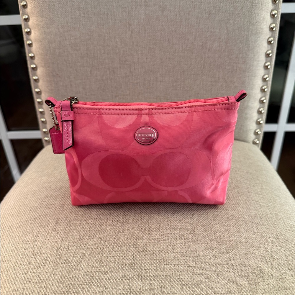 Vintage/Y2K Coach Pink Signature Cosmetic Pouch